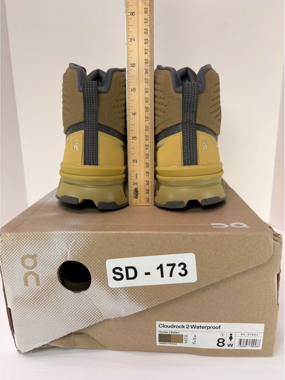 On Cloudrock 2 Waterproof Women’s Hiking Boots Size 8 Hunter/Safari 63.97853
